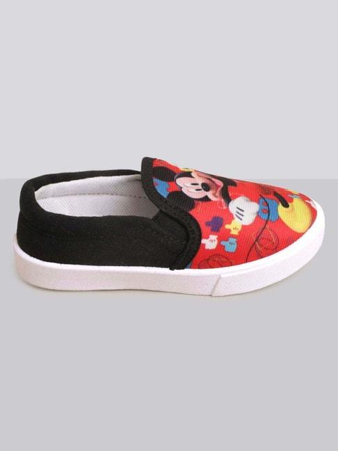 kidsville-mickey-&-friends-printed-red-&-black-casual-slip-ons