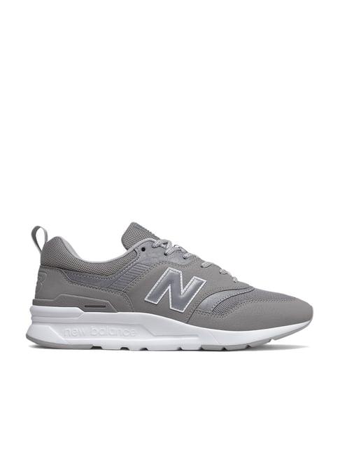 new-balance-men's-grey-running-shoes