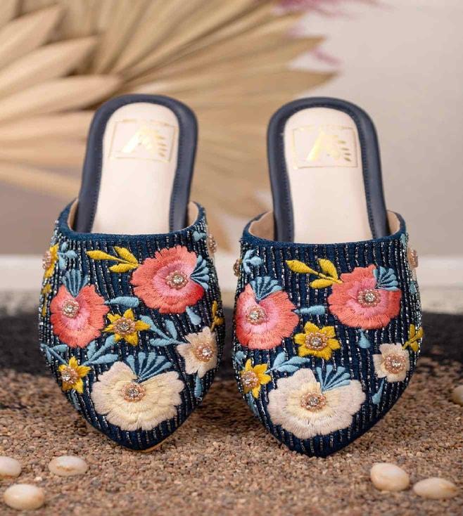 house-of-vian-blue-daisy-mules