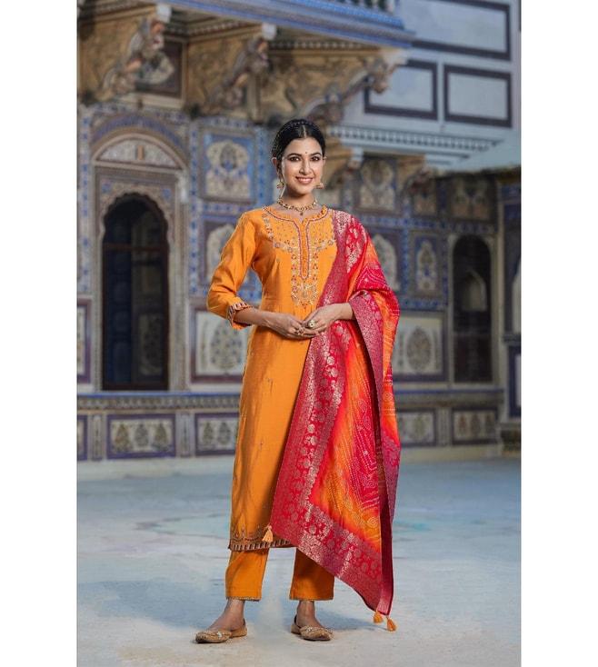 scakhi-mustard-viscose-silk-embroidered-kurta-and-pant-with-heavy-banarasi-jacquard-bandhani-dupatta