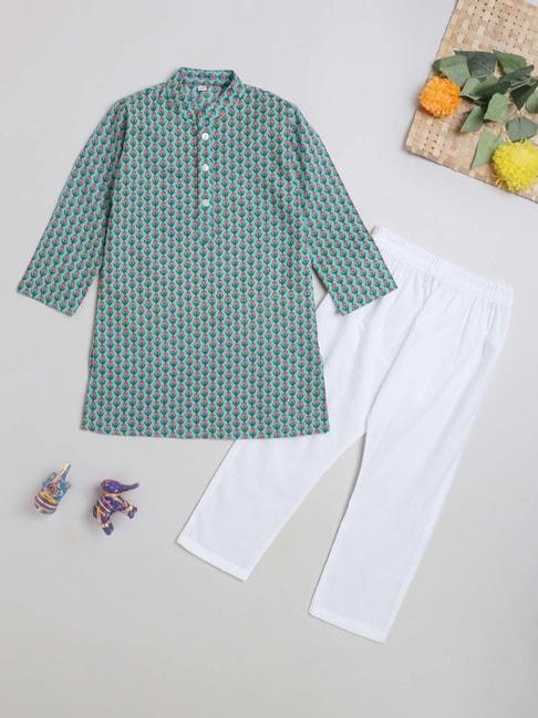 the-magic-wand-kids-green-&-white-cotton-floral-print-full-sleeves-kurta-set
