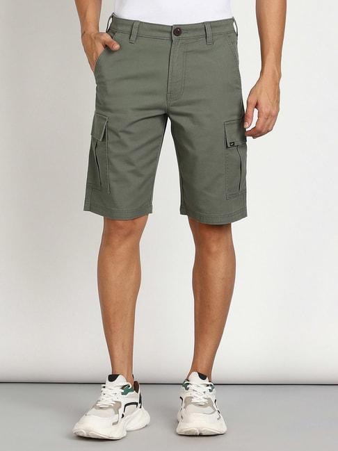 lee-olive-straight-fit-cargo-shorts