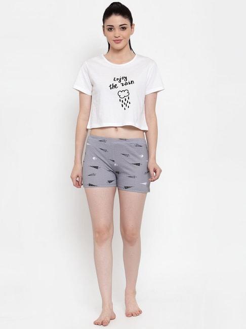 claura-white-&-grey-graphic-print-top-with-shorts