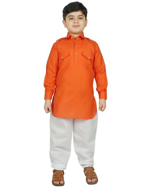 sg-yuvraj-kids-orange-&-white-solid-kurta-with-pyjama