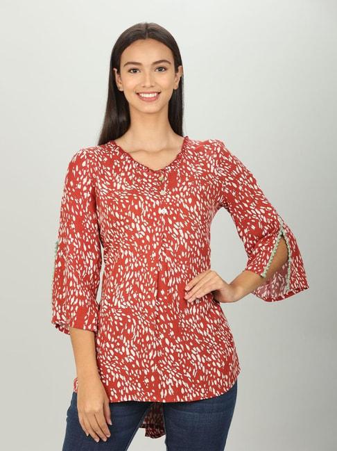 red-abstract-print-v-neck-top