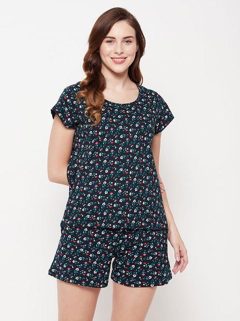 clovia-black-floral-print-t-shirt-with-shorts