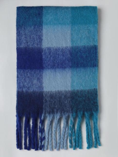 only-blue-check-scarf