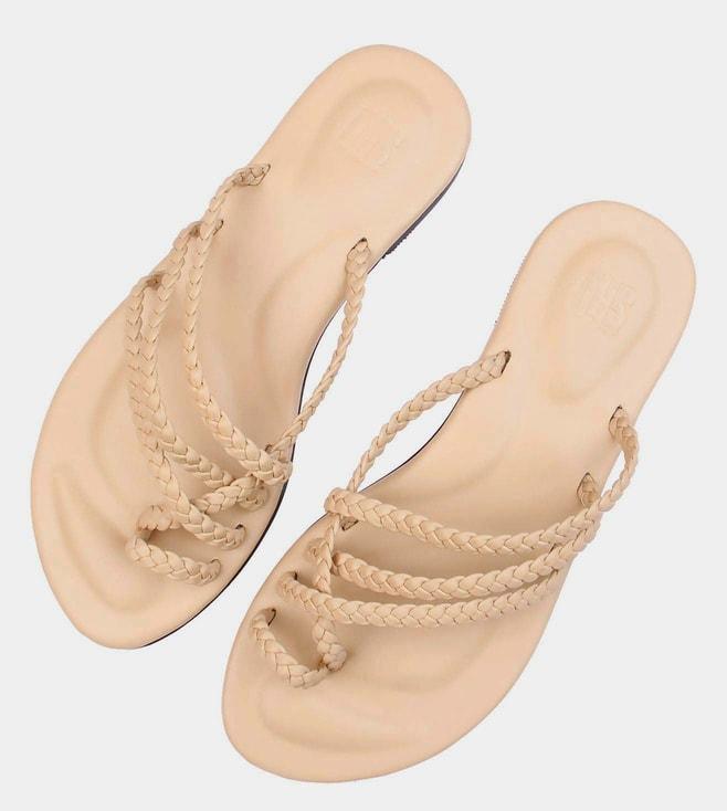 sko-beige-weive-sandals