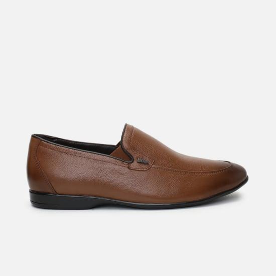 lee-cooper-men-textured-slip-on-formal-shoes