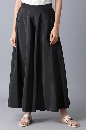 black-flared-skirt