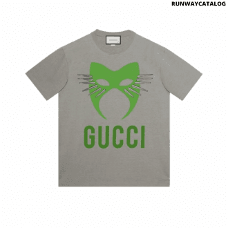 gucci-manifesto-oversize-t-shirt