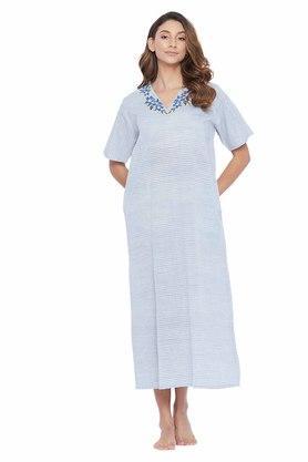 embroidered-v-neck-cotton-womens-night-dress---blue