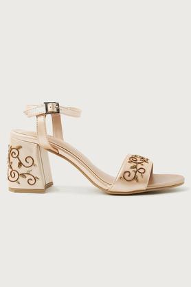 polyurethane-slipon-women's-ethnic-block-heel-sandals---pink