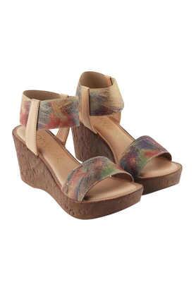 synthetic-buckle-women's-casual-sandals---multi