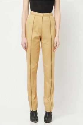 solid-cotton-blend-slim-fit-women's-casual-trousers---natural
