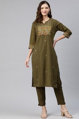 embroidered-cotton-regular-fit-women's-kurta-set---green