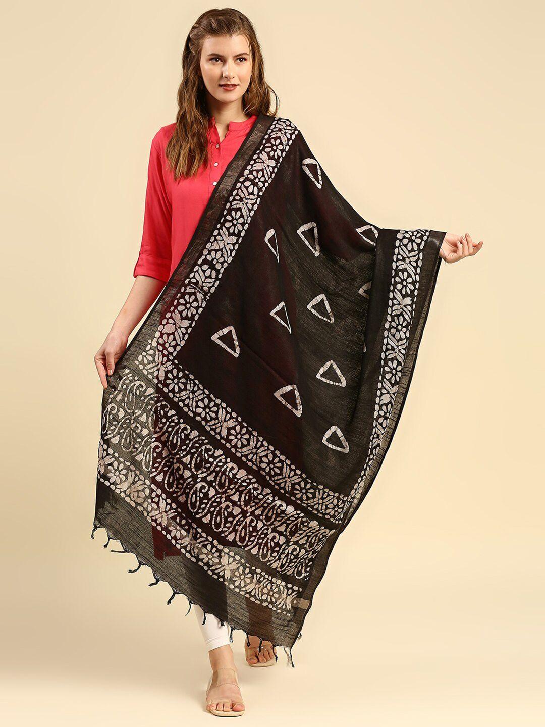 dupatta-bazaar-black-&-white-ethnic-motifs-printed-batik-dupatta