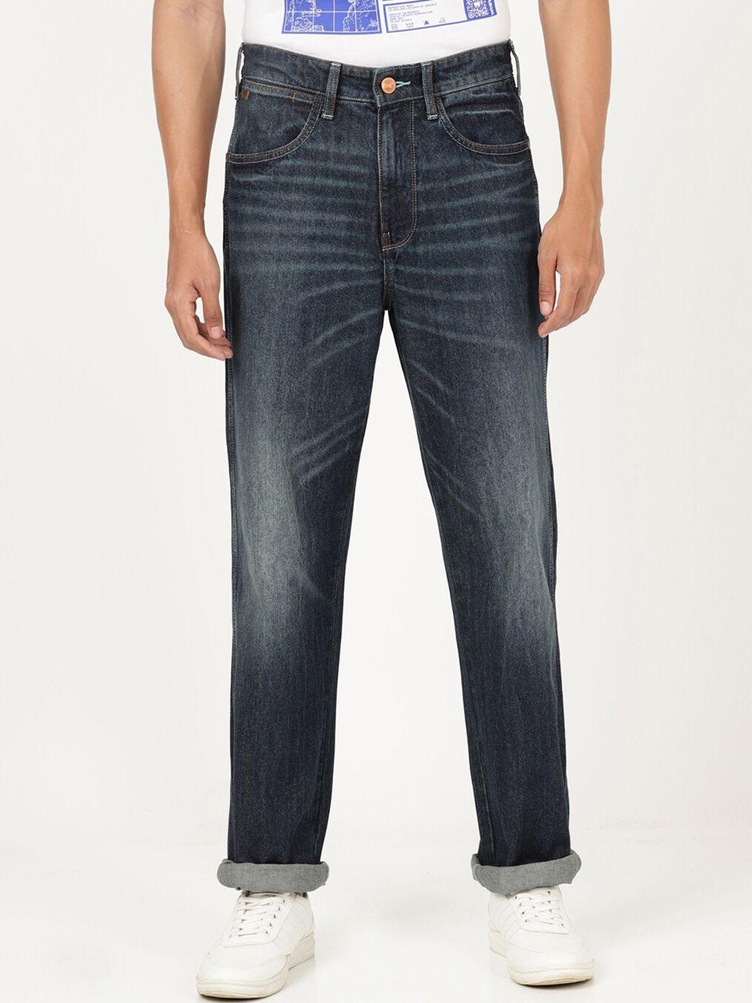 wrangler-men-straight-fit-low-distress-heavy-fade-jeans