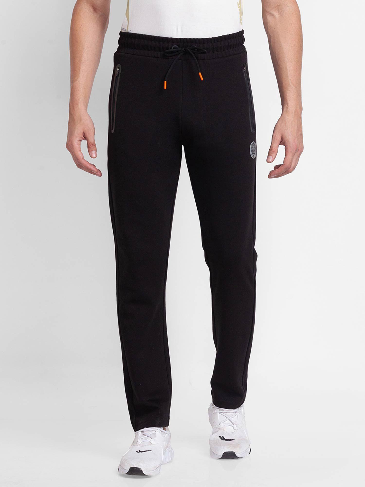 black-cotton-slim-fit-trackpants-for-men