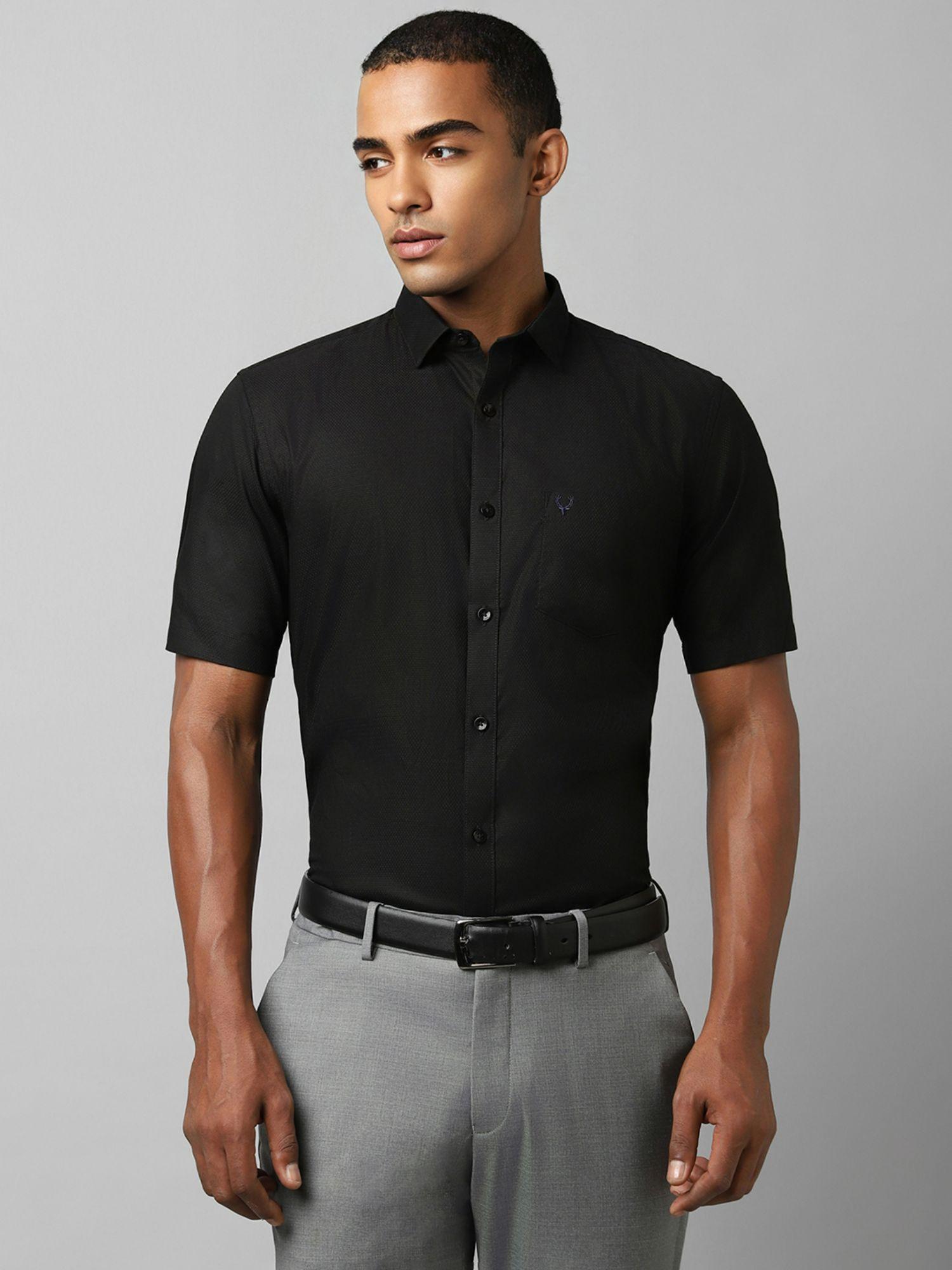 men-black-slim-fit-textured-half-sleeves-formal-shirt