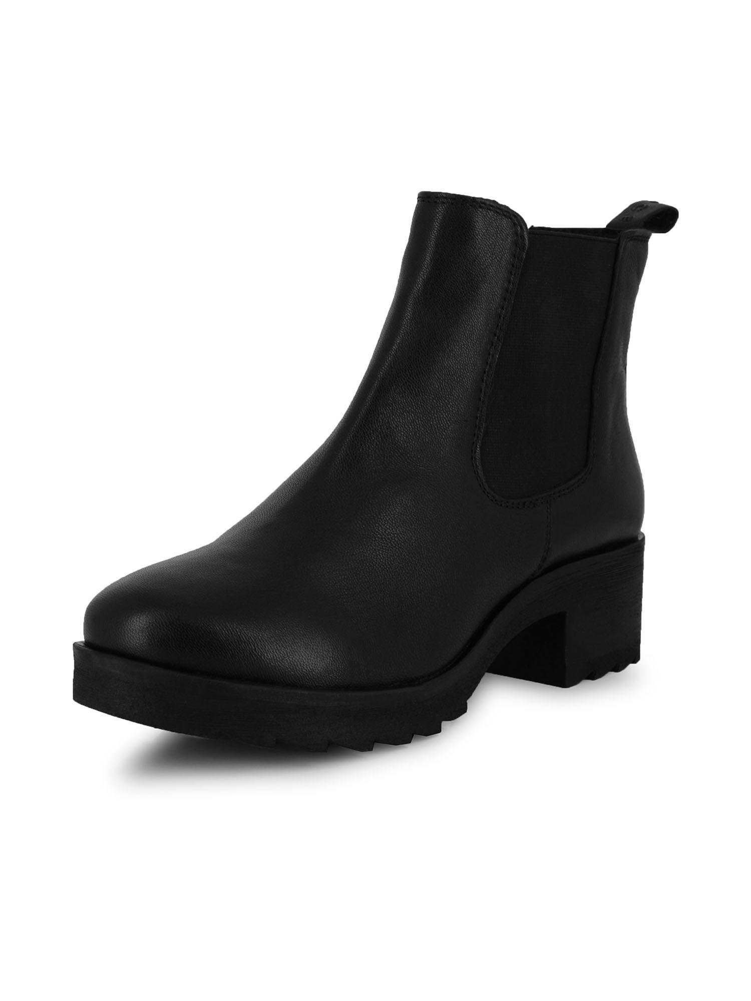a-la-mode-black-heeled-chelsea-boots