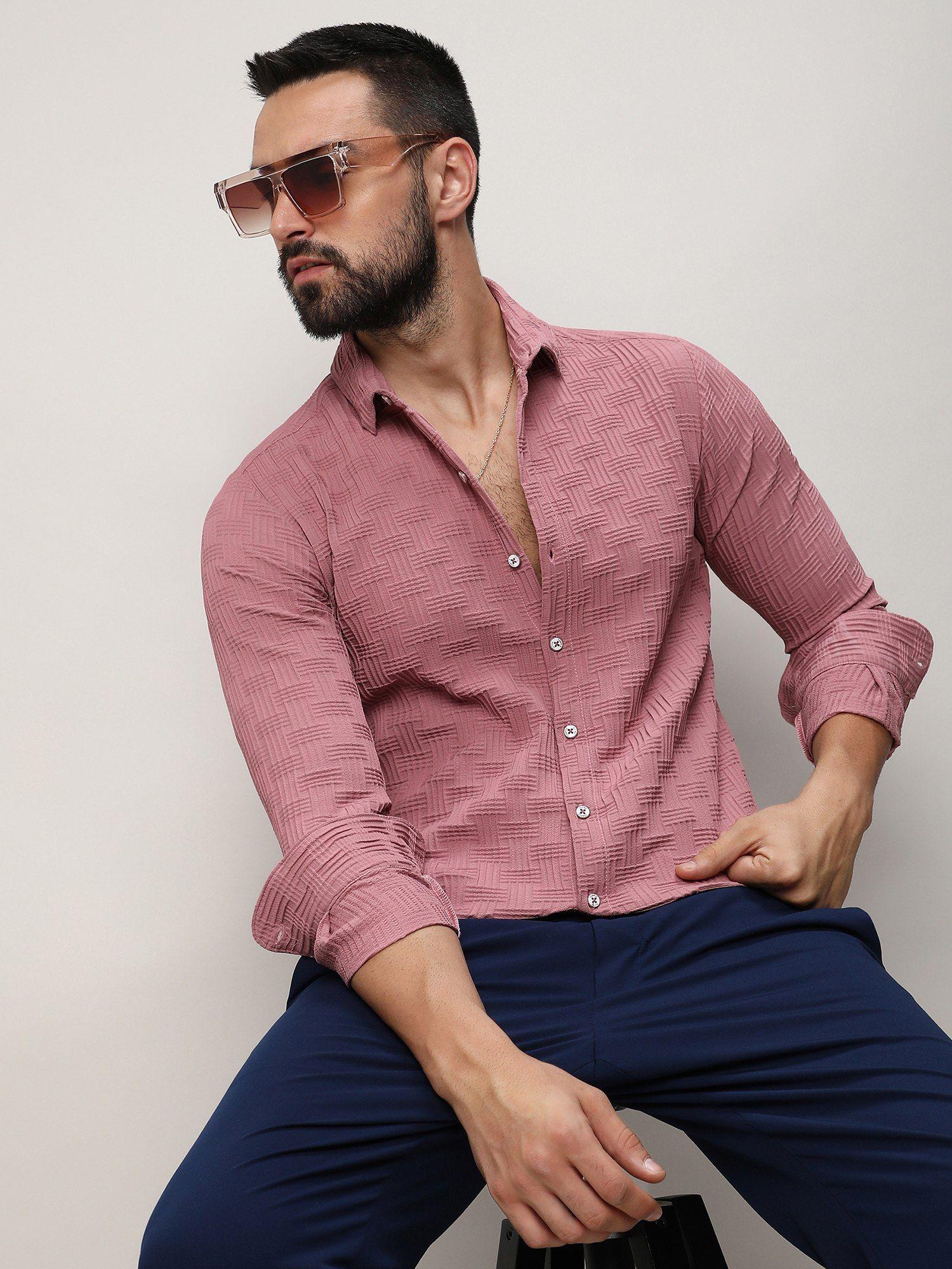 men-pink-polyester-textured-casual-shirt