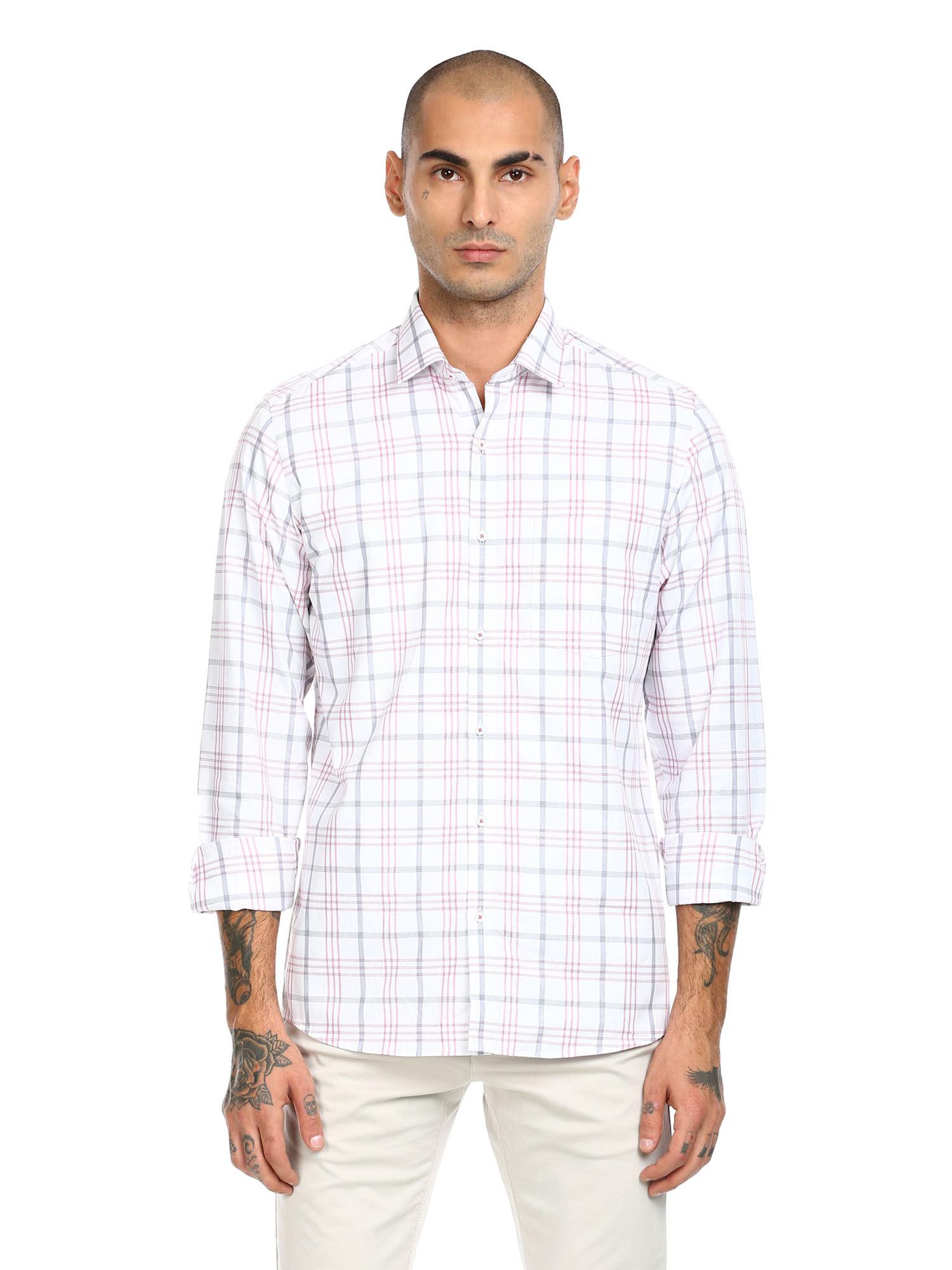 Men Pink And White Regular Fit Check Casual Shirt