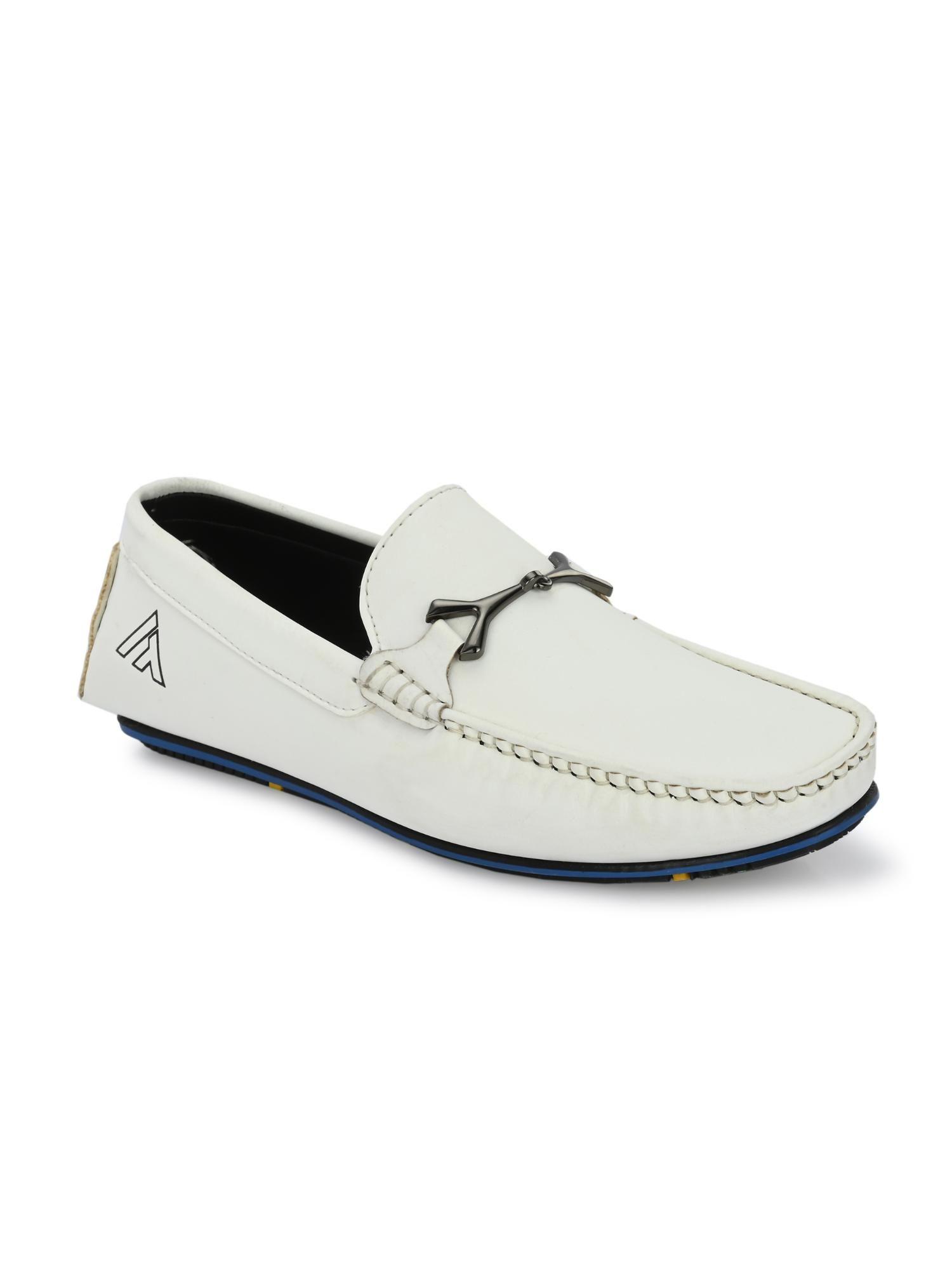 trendy-silicon-muti-coloured-anti-slip-714-vibrant-white-loafers