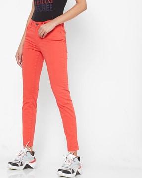skinny-jeans-with-button-closure