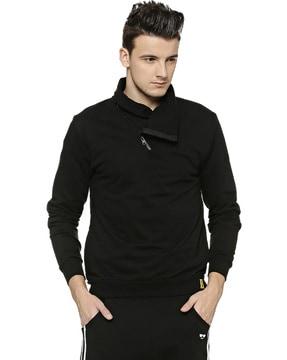 turtle-neck-hooded-sweatshirt
