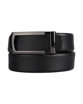 wide-belt-with-buckle-closure