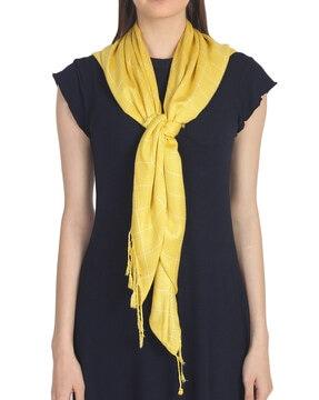 Checked Scarf with Tassels
