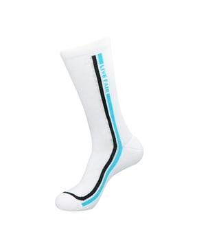 mid-calf-length-socks