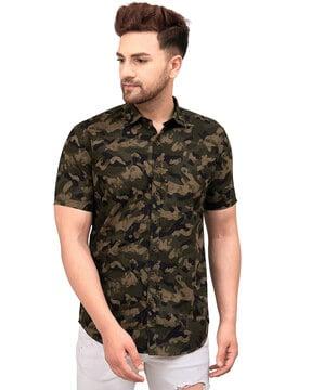 camouflage-print-shirt-with-spread-collar