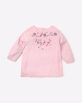 floral-embroidered-top