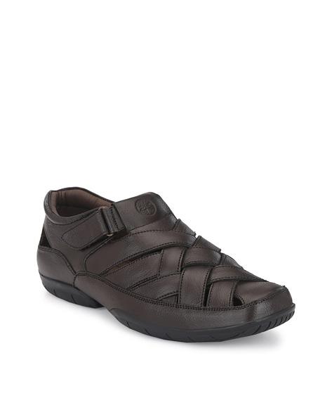 textured-shoe-style-sandals-with-velcro-fastening