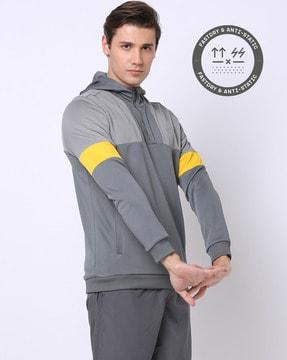 panelled-hoodie-with-slip-pockets