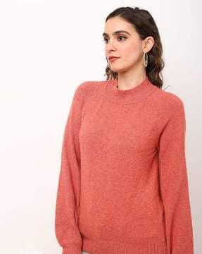 textured-fitted-high-neck-pullover