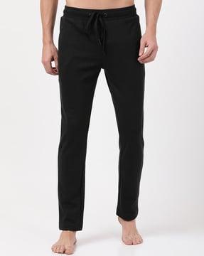 fitted-&-mid-rise-track-pants