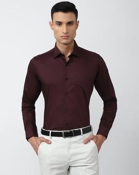Shirt with Spread Collar