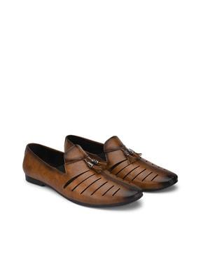 Round-Toe Slip-On Casual Shoes with Metal Tassels