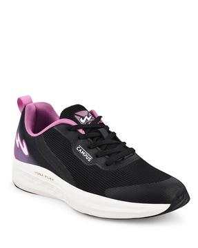 Low-Top Sports Shoes with Lace Fastening