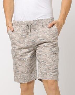 printed-slim-fit-cargo-shorts
