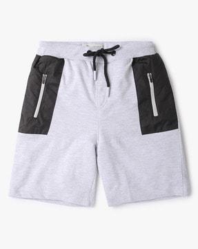 shorts-with-zipper-pockets