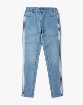 lightly-washed-relaxed-jeans