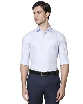 cutaway-collar-slim-fit-shirt