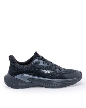 lace-fastening-low-top-sports-shoes