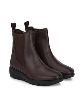round-toe-ankle-length-boots