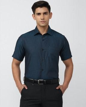 Shirt with Spread Collar