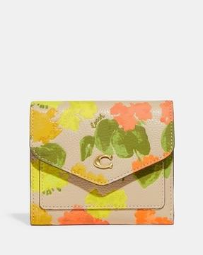 Wyn Small Trifold Wallet in Floral Print